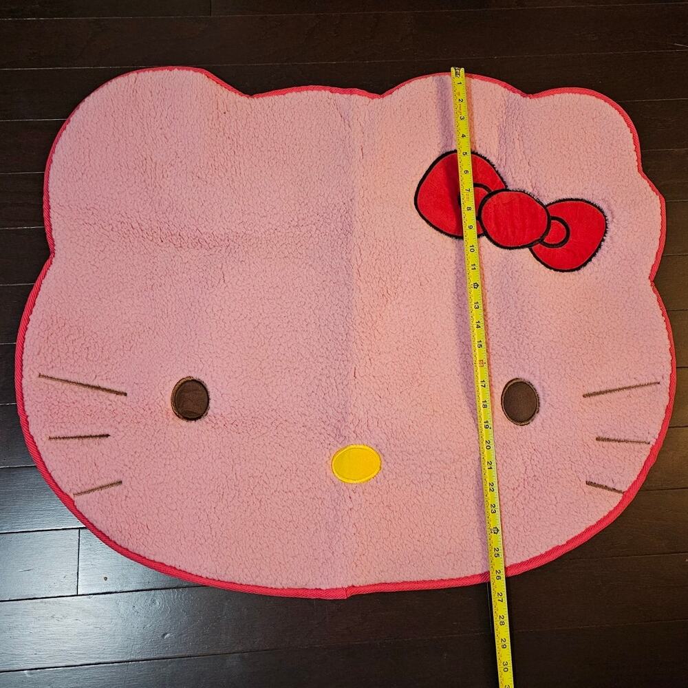 Hello Kitty Bath Mat or Throw Rug Decor NEW - Picture 4 of 4